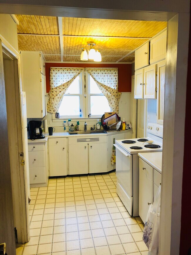 209 Main St, Reinbeck, IA 50669 House Rental in Reinbeck, IA