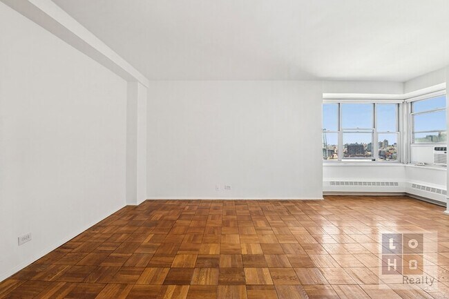 Foto del edificio - 477 FDR Dr