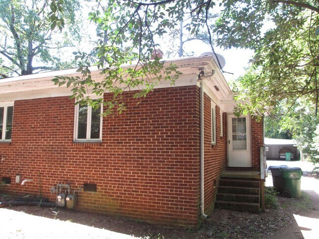 Building Photo - 1441 Goodwin Ave.