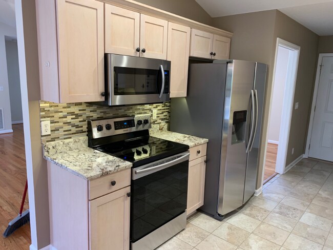 Foto del edificio - 111 Chestnut Ln