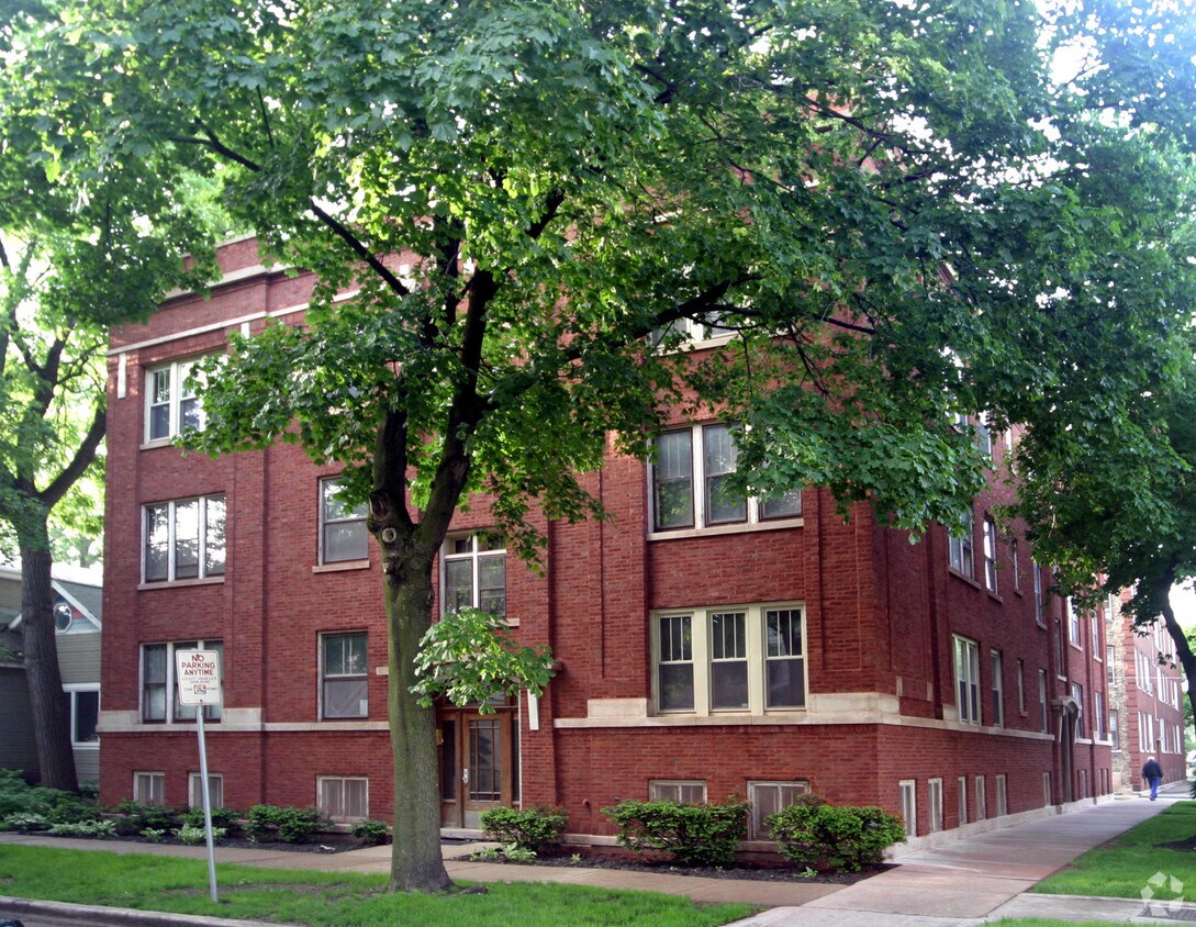 Primary Photo - 1675-1677 W Olive Ave