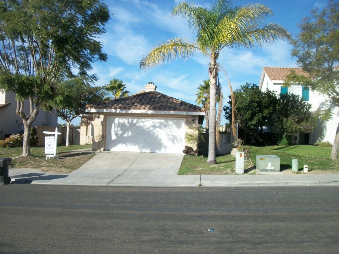 Foto principal - 3 br, 2 bath House - 863 Verin Lane