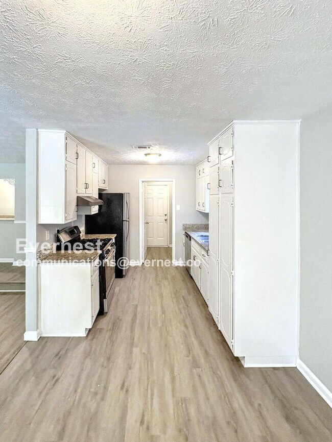 Foto del edificio - 8572 Glenwoods Dr