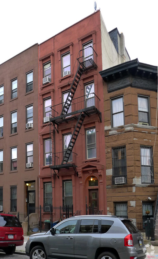 Primary Photo - 124 Jefferson Avenue