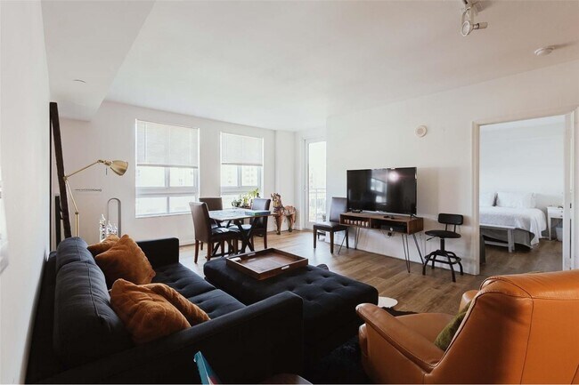 Building Photo - 7355 SW 89th St