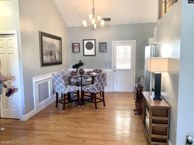 Building Photo - 20 Dyers Hall Cir