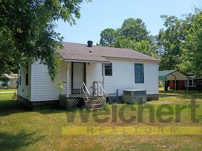 Building Photo - Cozy 2 Bed, 1 Bath Home