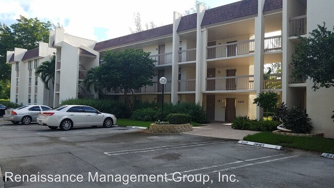 Foto del edificio - 8415 Forest Hills Dr
