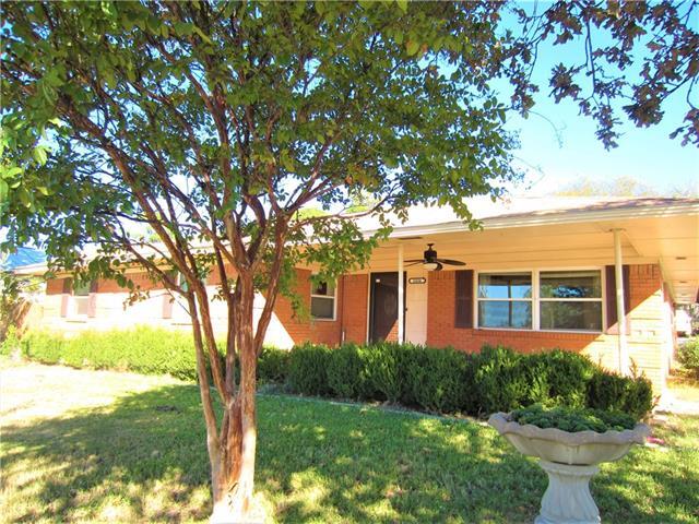 Primary Photo - 2406 N Elm St