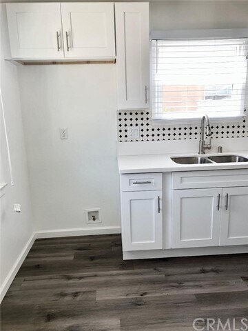 Foto del edificio - 3633 W 182nd St