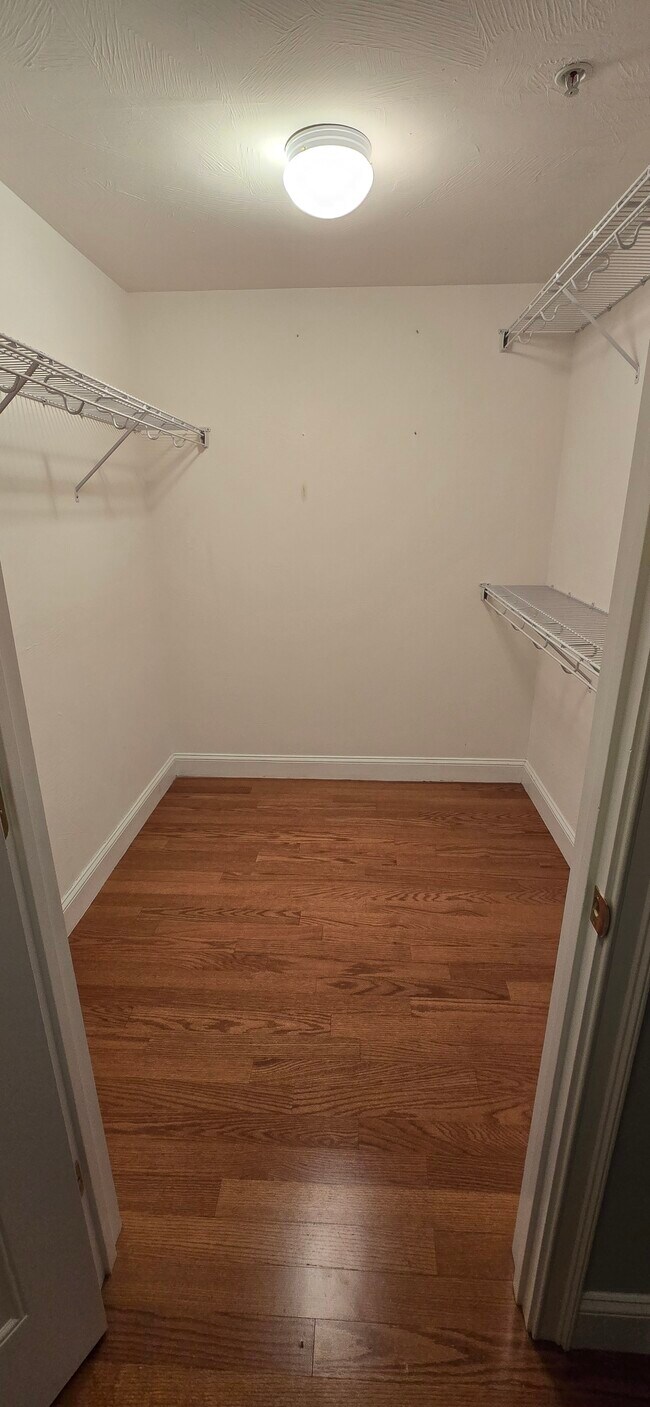 Foto del edificio - 558 E Merrimack St