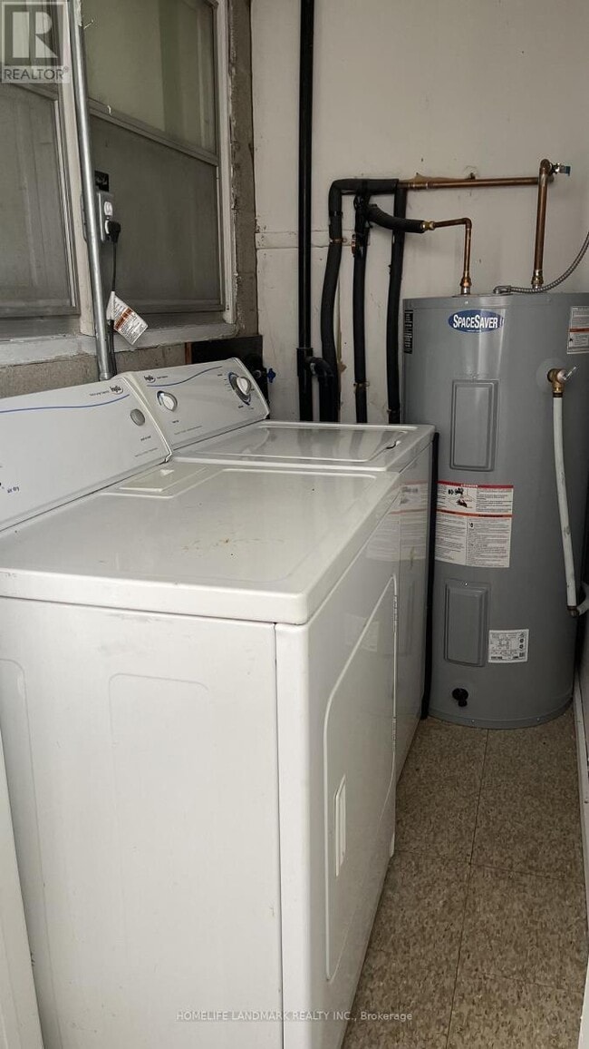 Building Photo - 289 The Queensway N