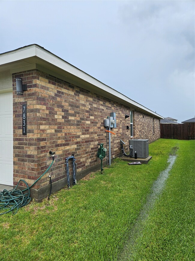 Foto del edificio - 7831 Murciana Dr