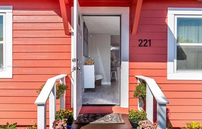 Foto del edificio - 221 C St