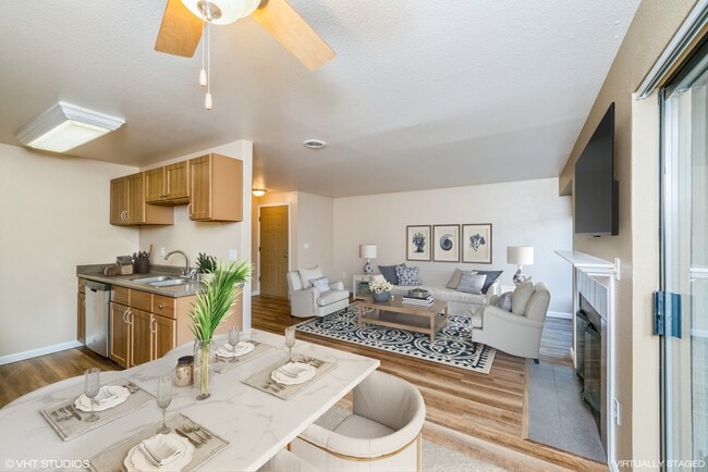 Building Photo - Willow Green Apartments