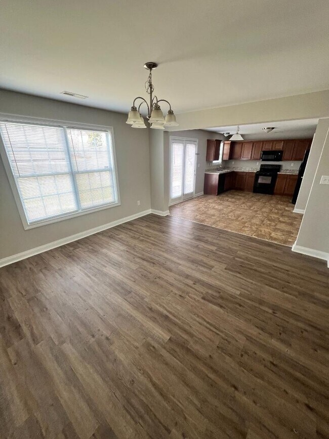 Foto del edificio - 941 Dawson Creek Way