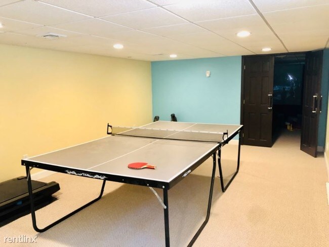 Foto del edificio - 3 br, 2.5 bath House - 9 Evergreen St