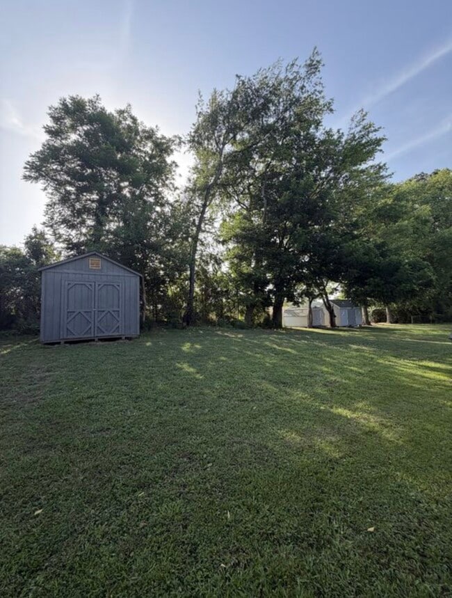 Building Photo - 3531 Sandpiper Dr