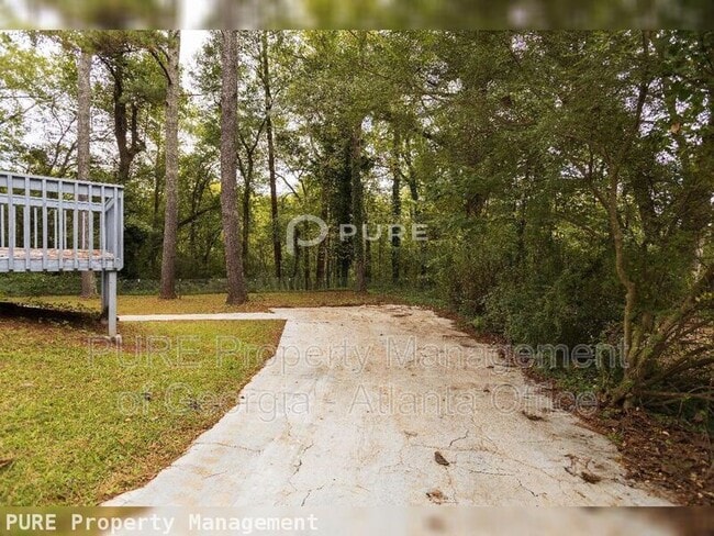 Foto del edificio - 1138 Gerald Pl SW