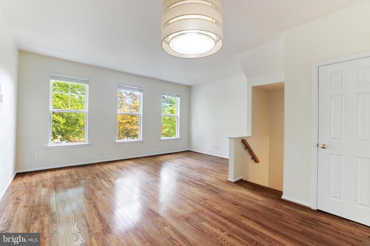 43091 Autumnwood Square, Broadlands, VA 20148 Townhome Rentals in