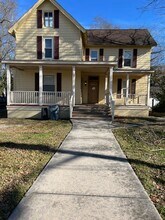 Building Photo - 203 E Main St