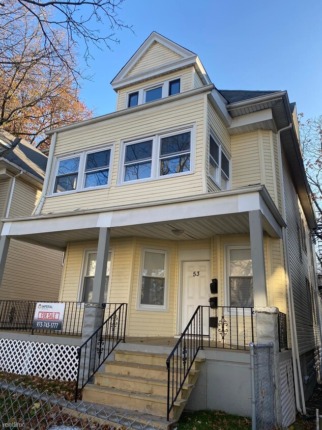 Primary Photo - 3 br, 1 bath House - 53 New St Apt 1