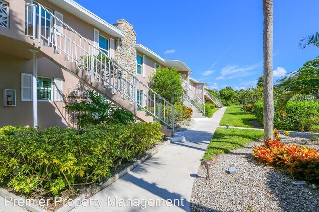 Building Photo - 2 br, 2 bath House - 221 Cypress Way E #201