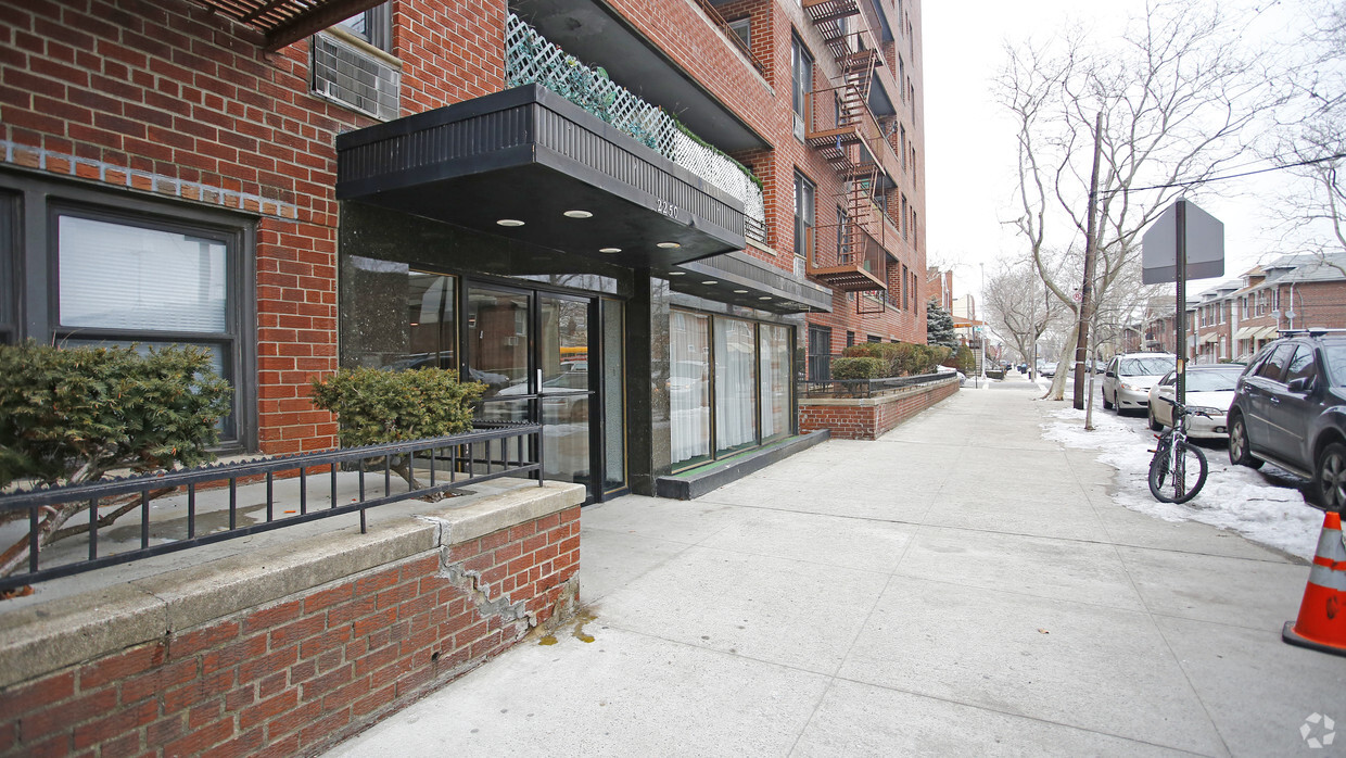 Building Photo - Shorefront Apartments