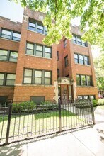 Building Photo - 1448 W Cornelia Ave