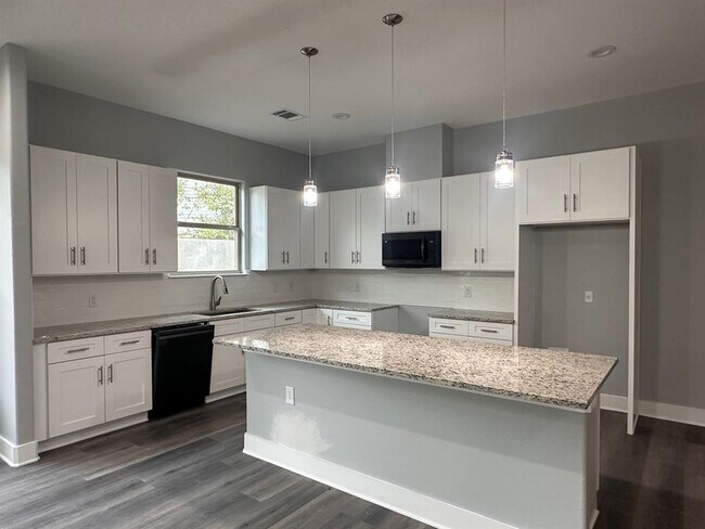 Foto del edificio - 142 Alele Dr