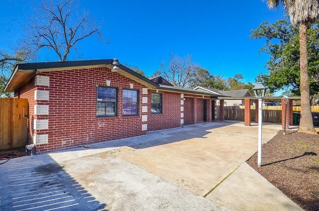 Foto del edificio - 11517 Bannister Ln