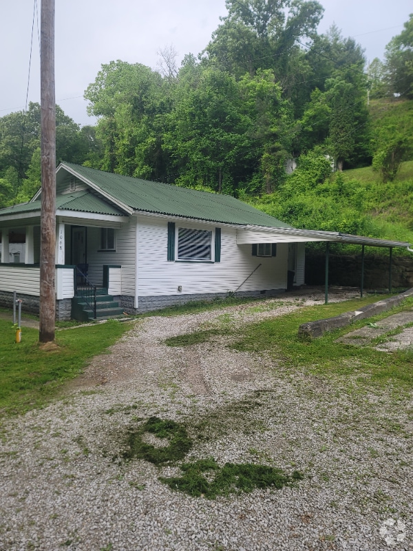 Building Photo - 1068 Willow Dr