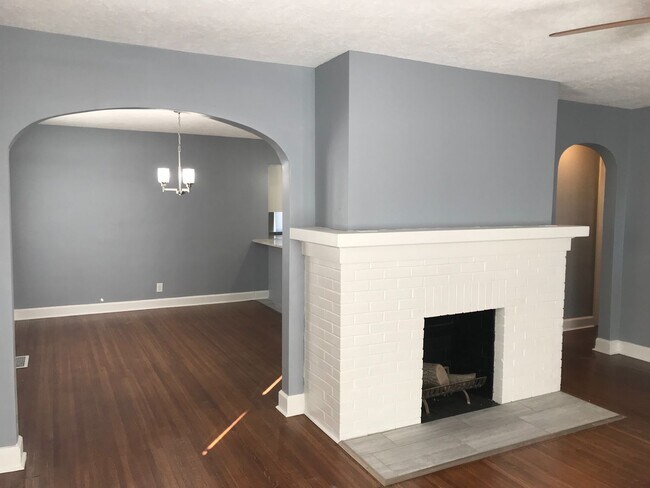 Foto del edificio - East side - 3 bedroom home