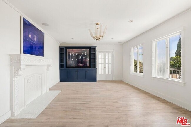 Foto del edificio - 6650 Whitley Terrace