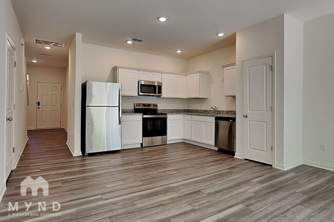 Building Photo - 3005 Fulong Dr
