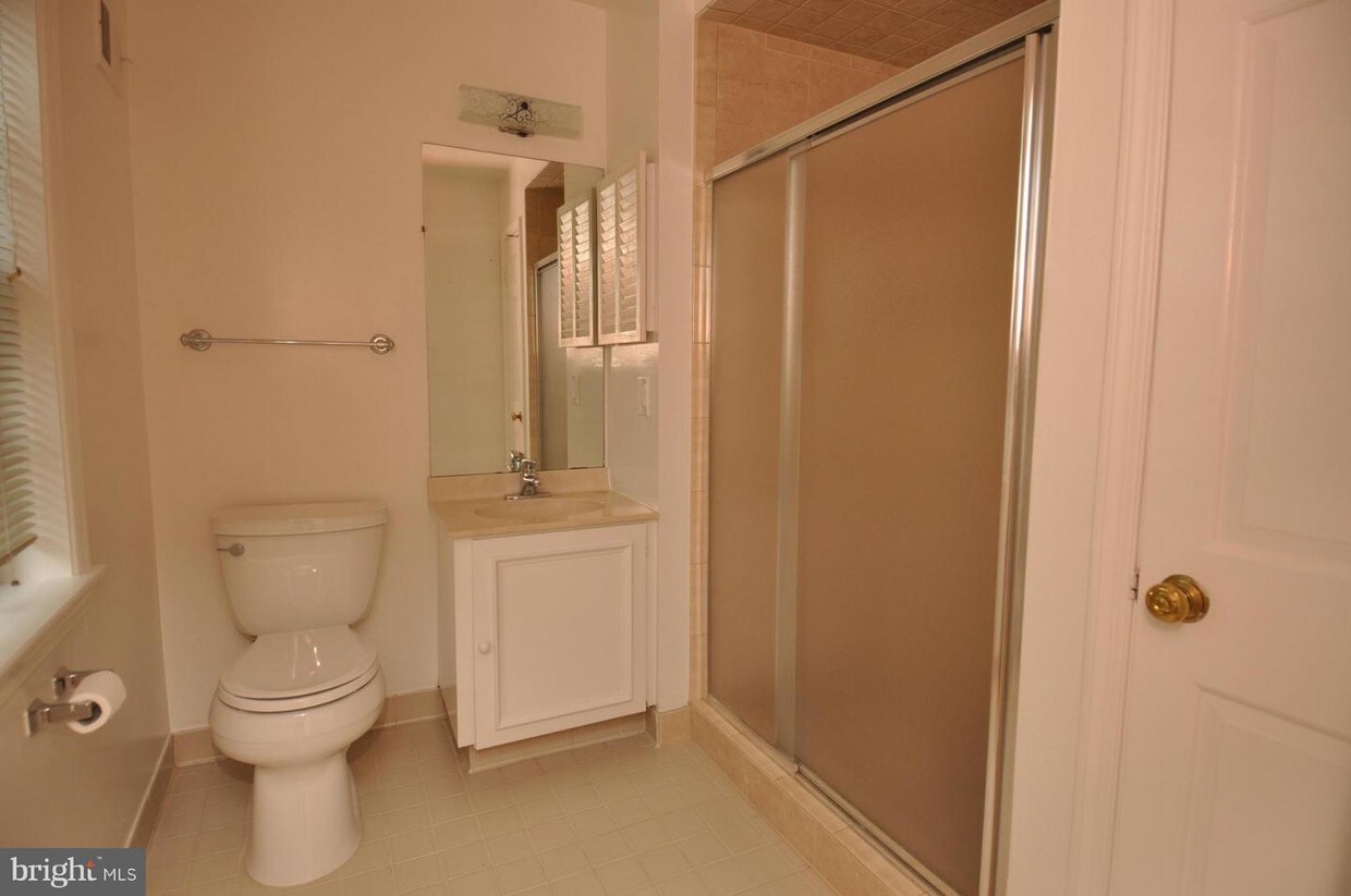 Foto principal - 5133 Westbard Ave