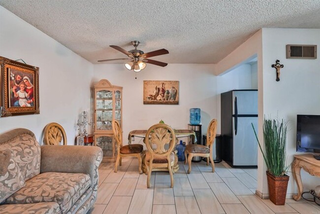 Foto del edificio - Lovely 3 Bedroom Townhome in Chula Vista!