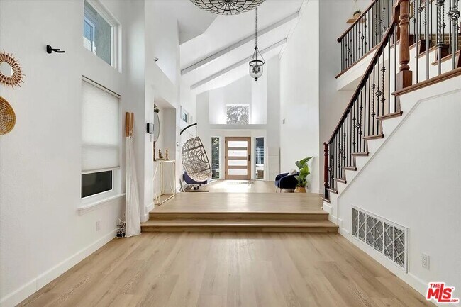 Foto del edificio - 7939 W 80th St