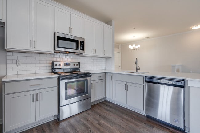 Photo - Monticello At Powhatan Apartments