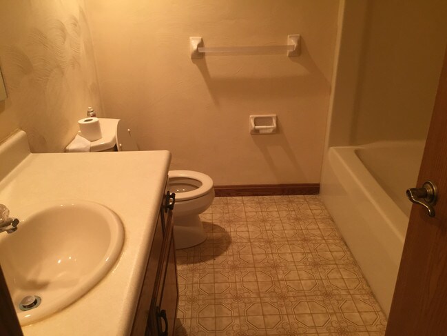 baño completo - 4031 Lancaster Rd