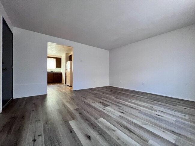 Foto del edificio - 512 W Idaho Ave
