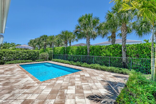 Foto del edificio - 13501 Artisan Cir