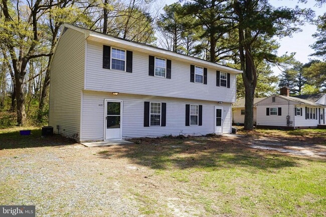 Building Photo - 1421 Emerson Ave