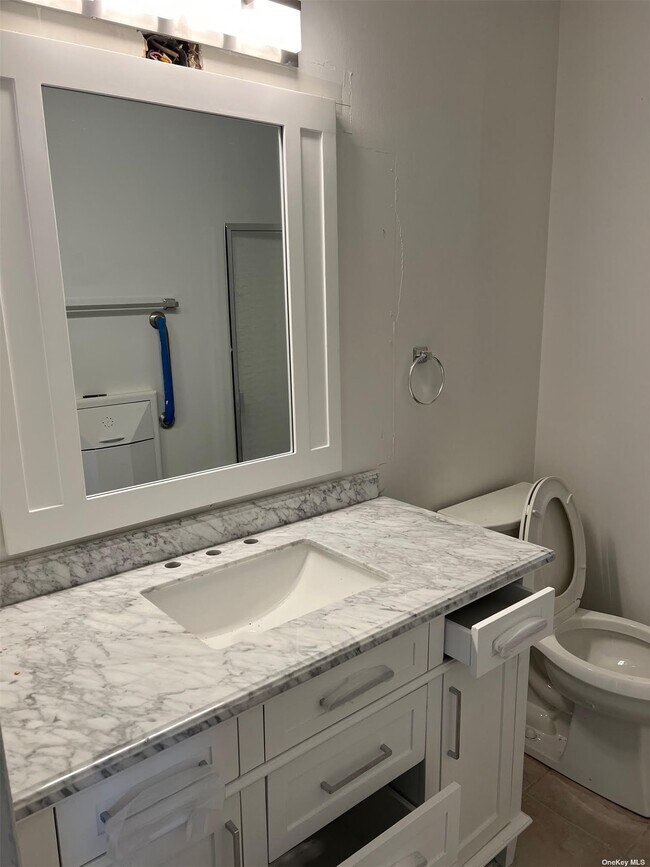 Building Photo - 23 Jamaica Ave