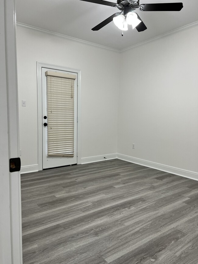Building Photo - 838-E Meadow Bend Dr