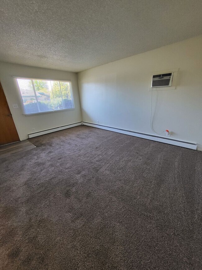 Foto del edificio - 1700 E Long St