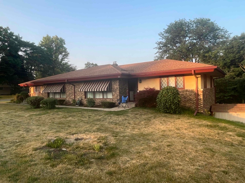 Primary Photo - 809 N Alpine Rd