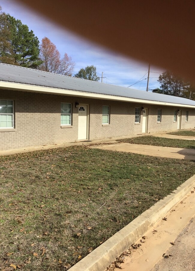 Building Photo - 801 Goodwater Rd NW