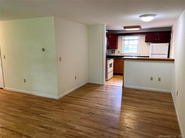 Building Photo - 25 Brickyard Rd