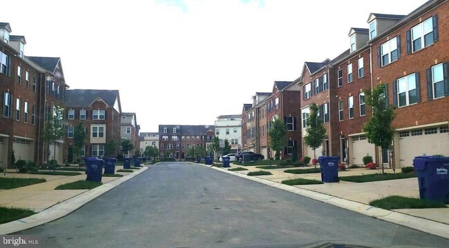 Building Photo - 3716 Marlborough Pl